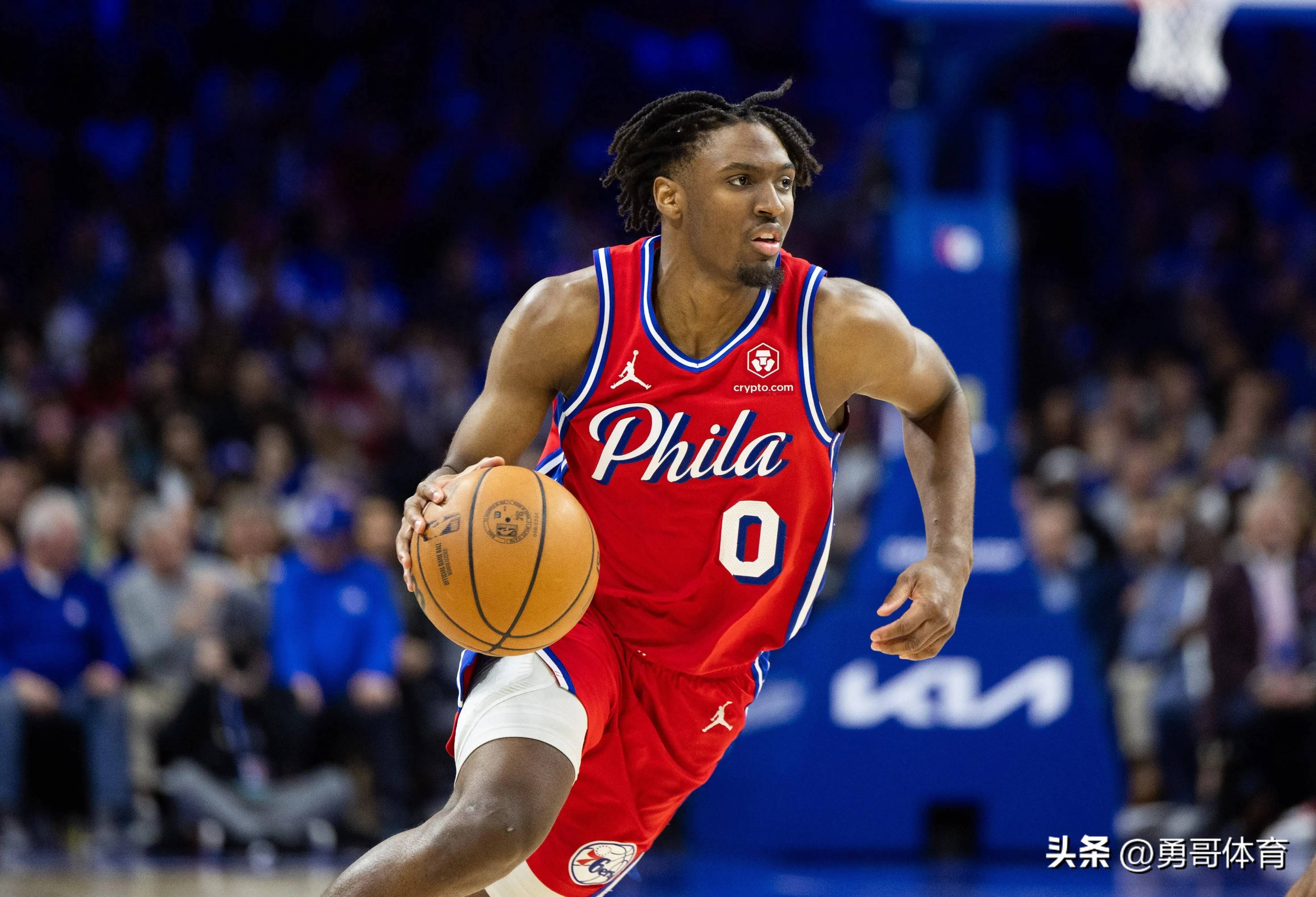 包含费城76人今晨回应争议，志在欧超杯名次提升，赛场秩序良好，球探报告显示潜力的词条