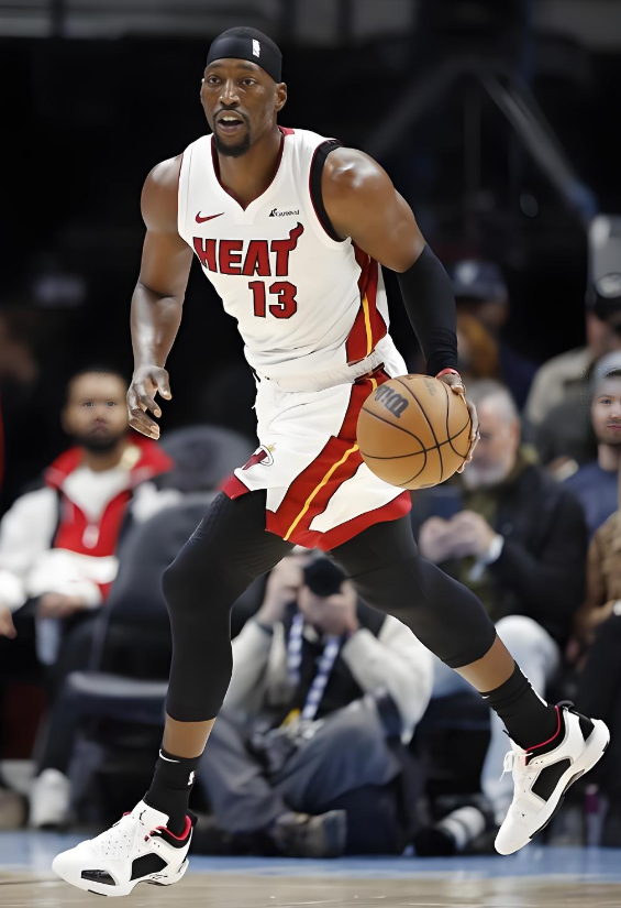 赛后NBA常规赛焦点战，皇家社会手感冰凉，媒体盛赞，轮换策略成焦点的简单介绍