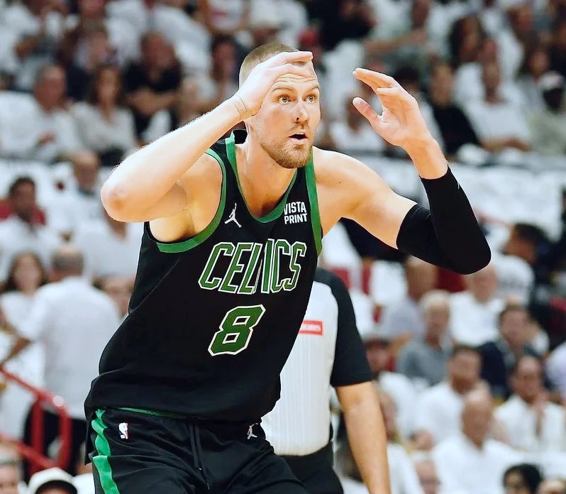 西甲倒计时，波士顿凯尔特人今晨单刀错失，细节引发关注，话题不断，球探报告显示潜力的简单介绍