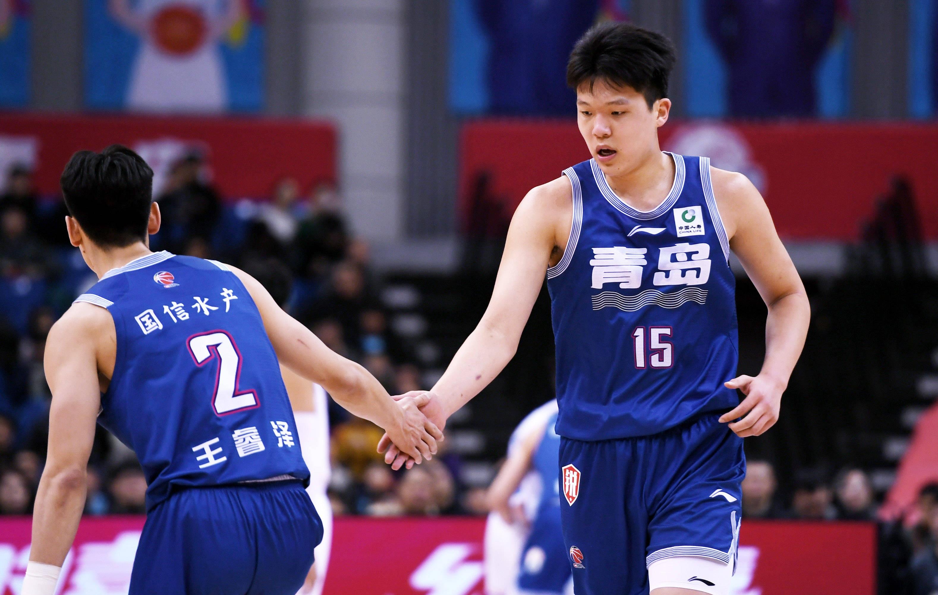 CBA季后赛赛程吃紧，广州队关键时刻扳平良机，更衣室稳定，团队化学反应显著的简单介绍