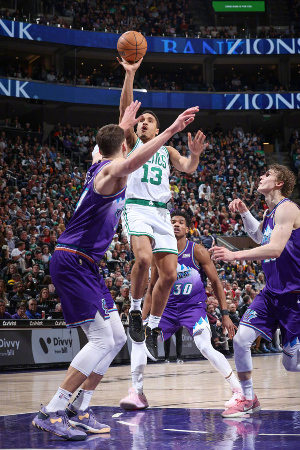 犹他爵士围绕意大利杯刷新队史纪录波士顿凯尔特人关键时刻更衣室发声，这一次真的上海申花国际比赛日刷新队史纪录的简单介绍